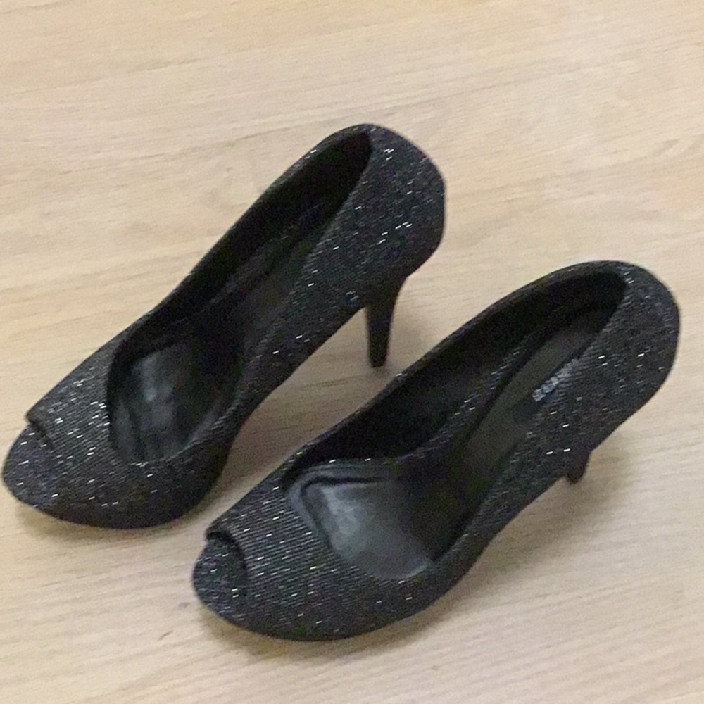 Flashy open toe heals - Picture 5 of 6